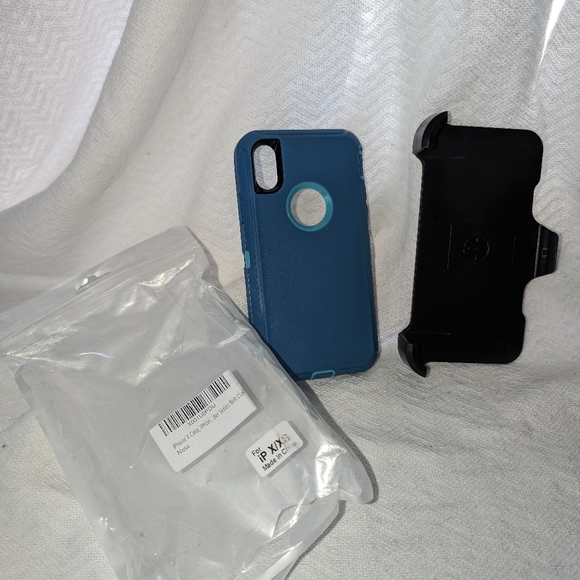 iPhone X phone case & belt clip - Picture 2 of 3
